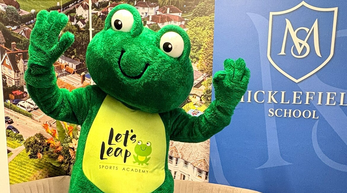 Milo the Frog Brings Fun To a Rainy Drop-Off