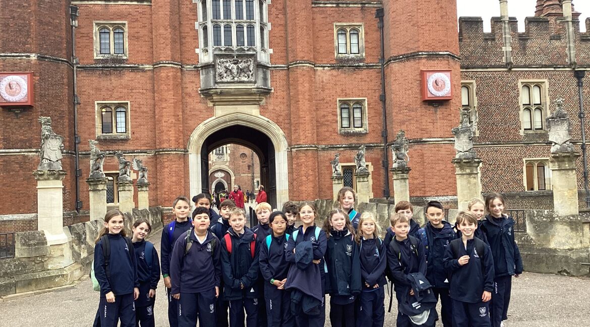 Year 5 Visit Hampton Court Palace